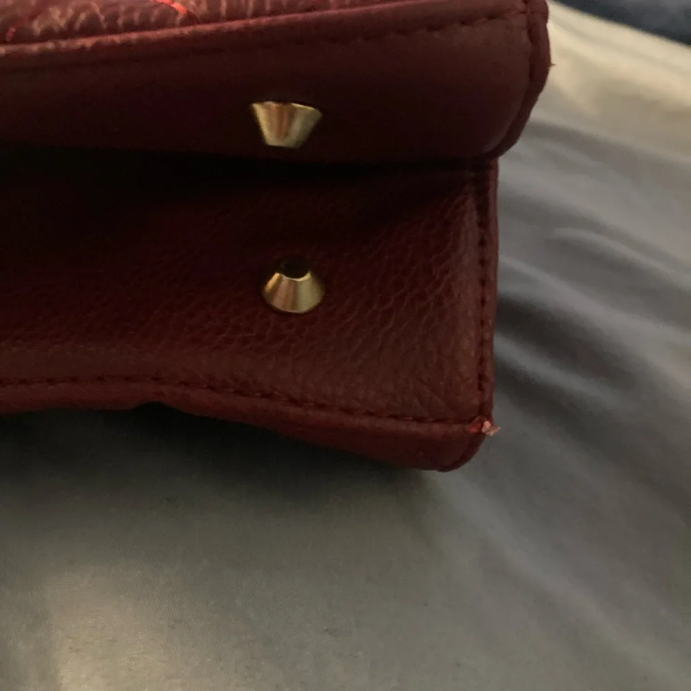 Montana West Quilted Burgundy Shoulder Bag - Picture 10 of 12